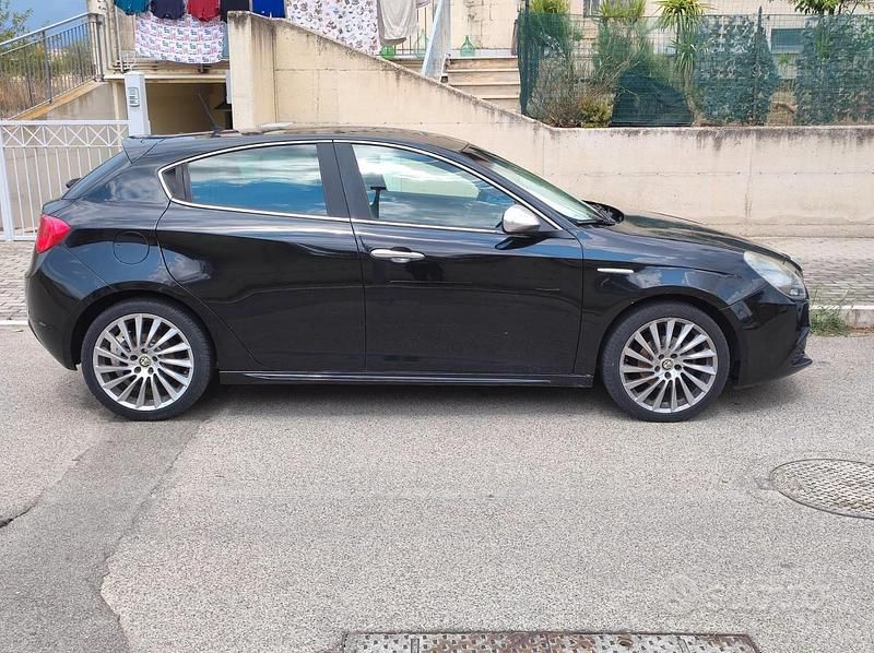 Usata Alfa Romeo Giulietta 105 CV (77 kW) 2010 Nero Berlina