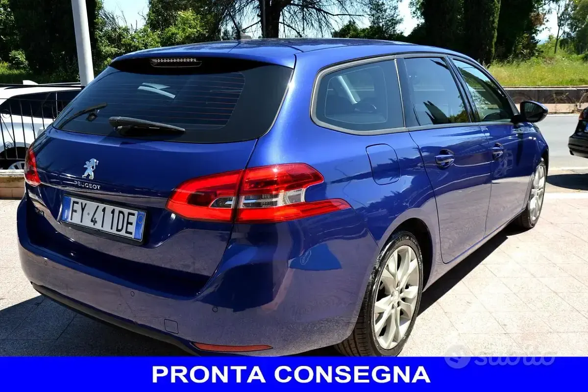 Usata Peugeot 308 131 CV (96 kW) 2019 Blu Station wagon