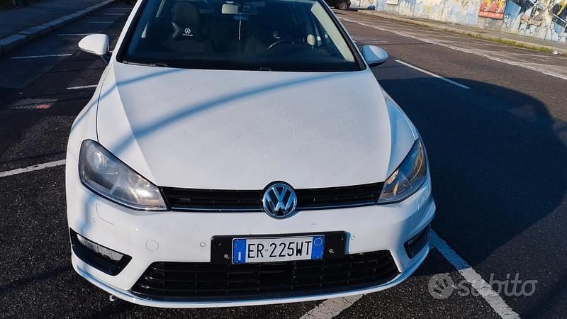 Usata VW Golf VII Comfortline 105 CV (77 kW) 2013 Bianco Berlina