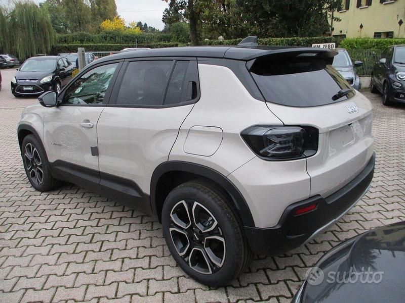 Nuova Jeep Avenger Summit 101 CV (74 kW) 2025 Beige SUV