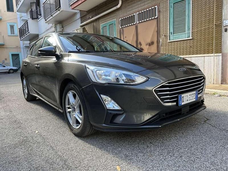 Usata Ford Focus Titanium 120 CV (88 kW) 2018 Grigio Berlina