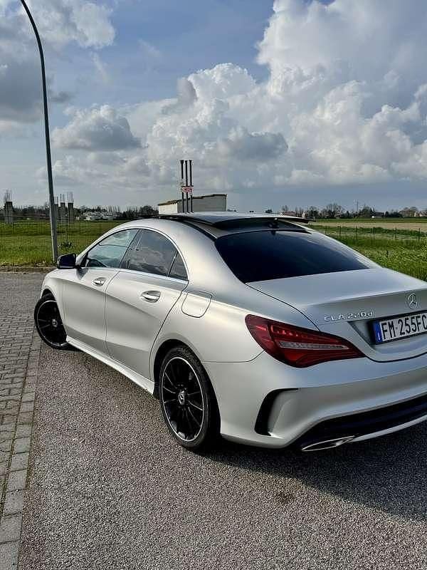 Usata Mercedes CLA220 AMG line 177 CV (130 kW) 2017 Grigio Berlina