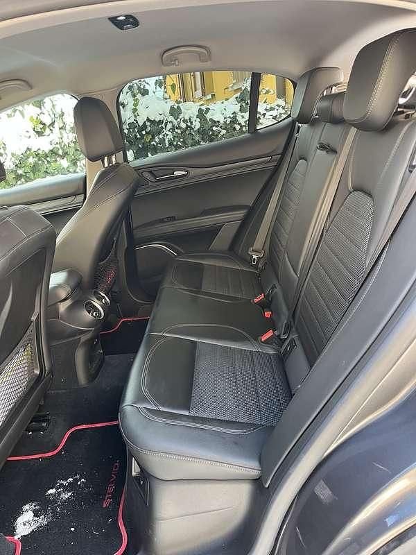 Usata Alfa Romeo Stelvio Super 209 CV (153 kW) 2018 SUV