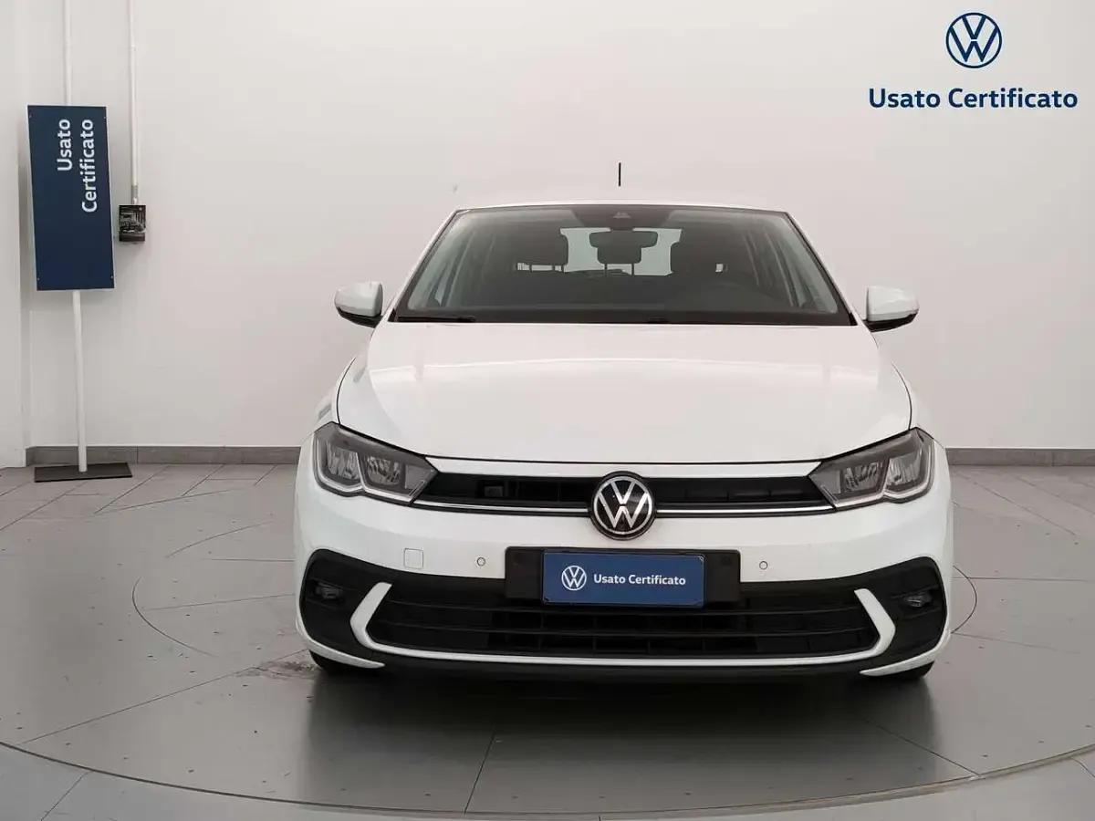 Usata VW Polo Life 95 CV (69 kW) 2023 Bianco Utilitaria