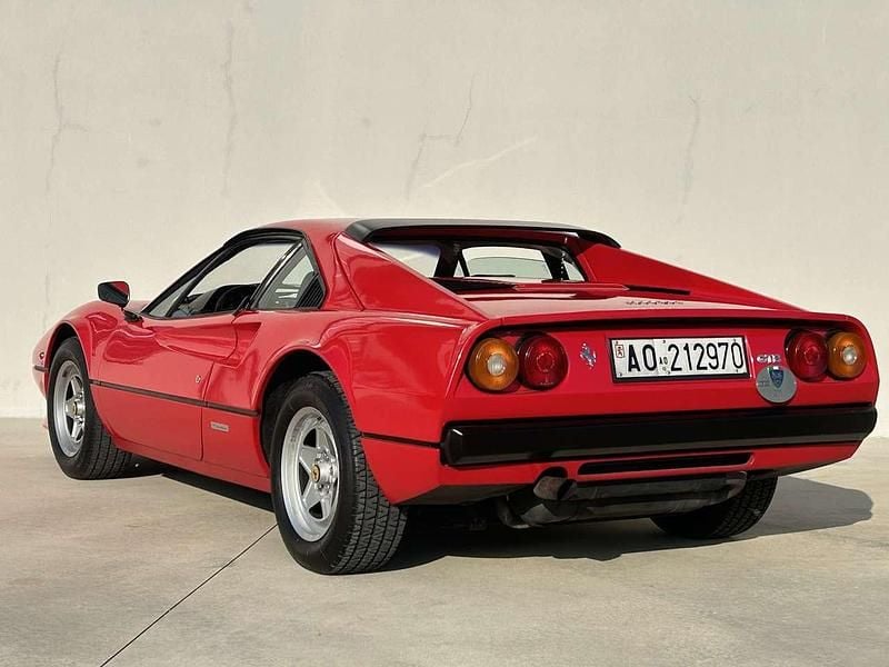 Usata Ferrari 208 155 CV (114 kW) 1981 Rosso Coupé