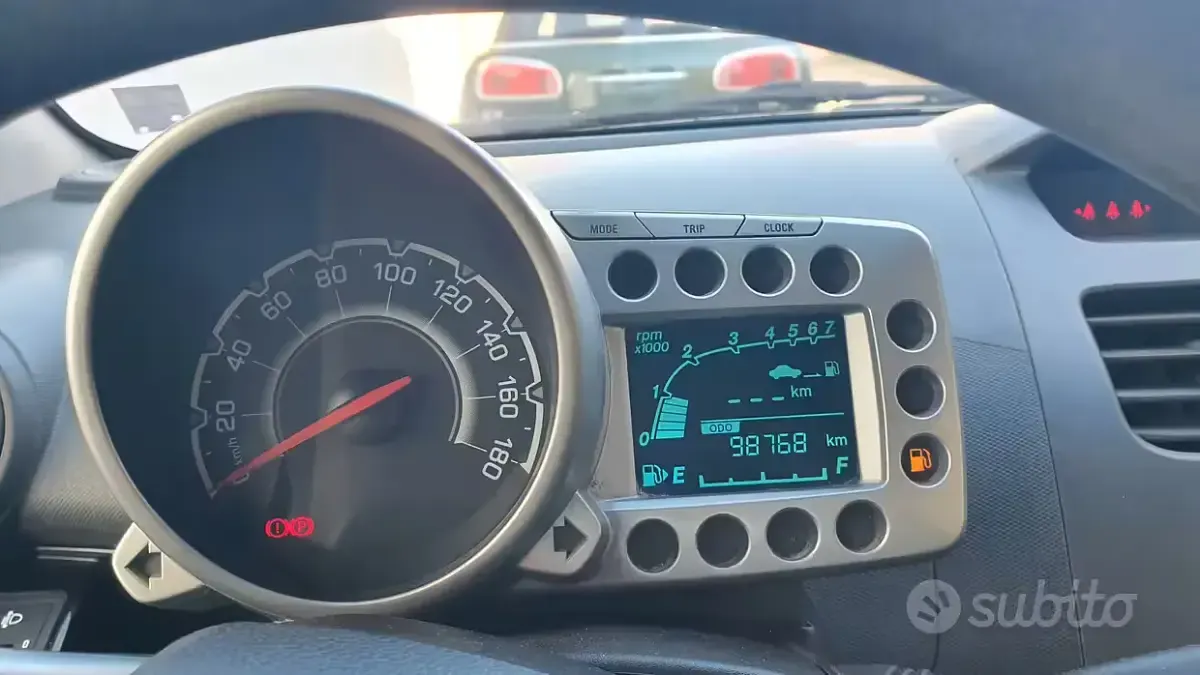 Begagnad Chevrolet Spark 68 HK (50 kW) 2010 Vit Halvkombi