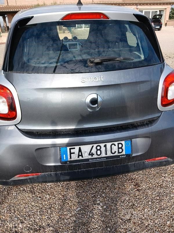 Begagnad Smart ForFour 2015 Grå Halvkombi