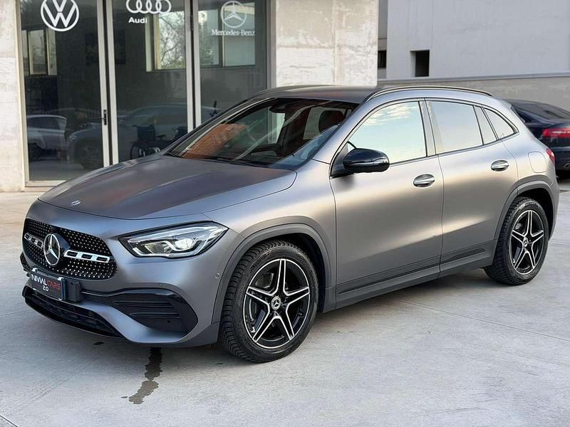 Usata Mercedes GLA200 Premium 150 CV (110 kW) 2020 Grigio magno designo SUV