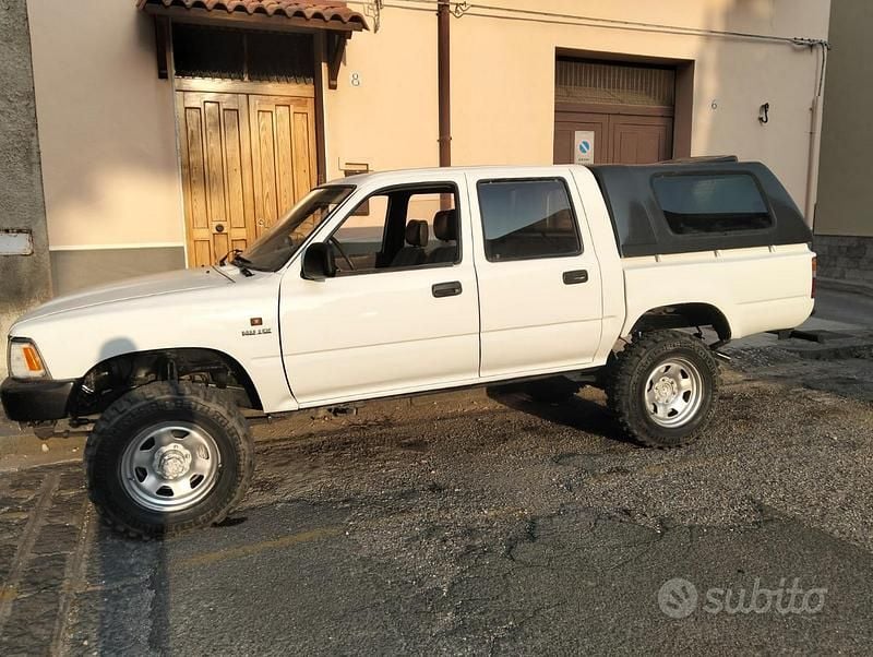 Usata Toyota HiLux 97 CV (71 kW) 1997 Bianco Pick-up