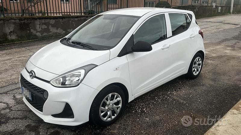 Usata Hyundai i10 Style 66 CV (48 kW) 2018 Bianco Utilitaria