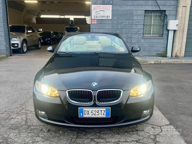 Usata BMW 320 Cabriolet 177 CV (130 kW) 2009 Nero Cabrio