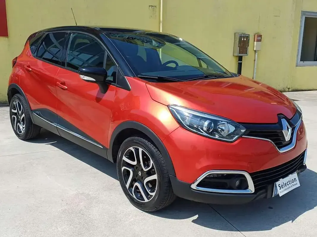 Usata Renault Captur Intens 110 CV (80 kW) 2016 Rosso SUV