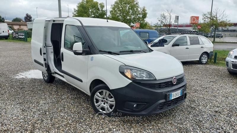 Usata Fiat Doblò 105 CV (77 kW) 2015 Bianco Monovolume