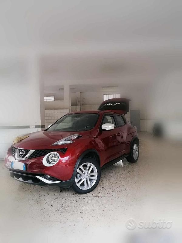 Usata Nissan Juke N-Connecta 115 CV (84 kW) 2015 Rosso SUV