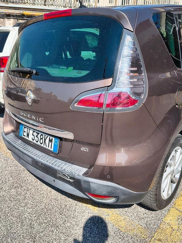 Usata Renault Scénic III XMOD 110 CV (80 kW) 2014 Marrone Monovolume