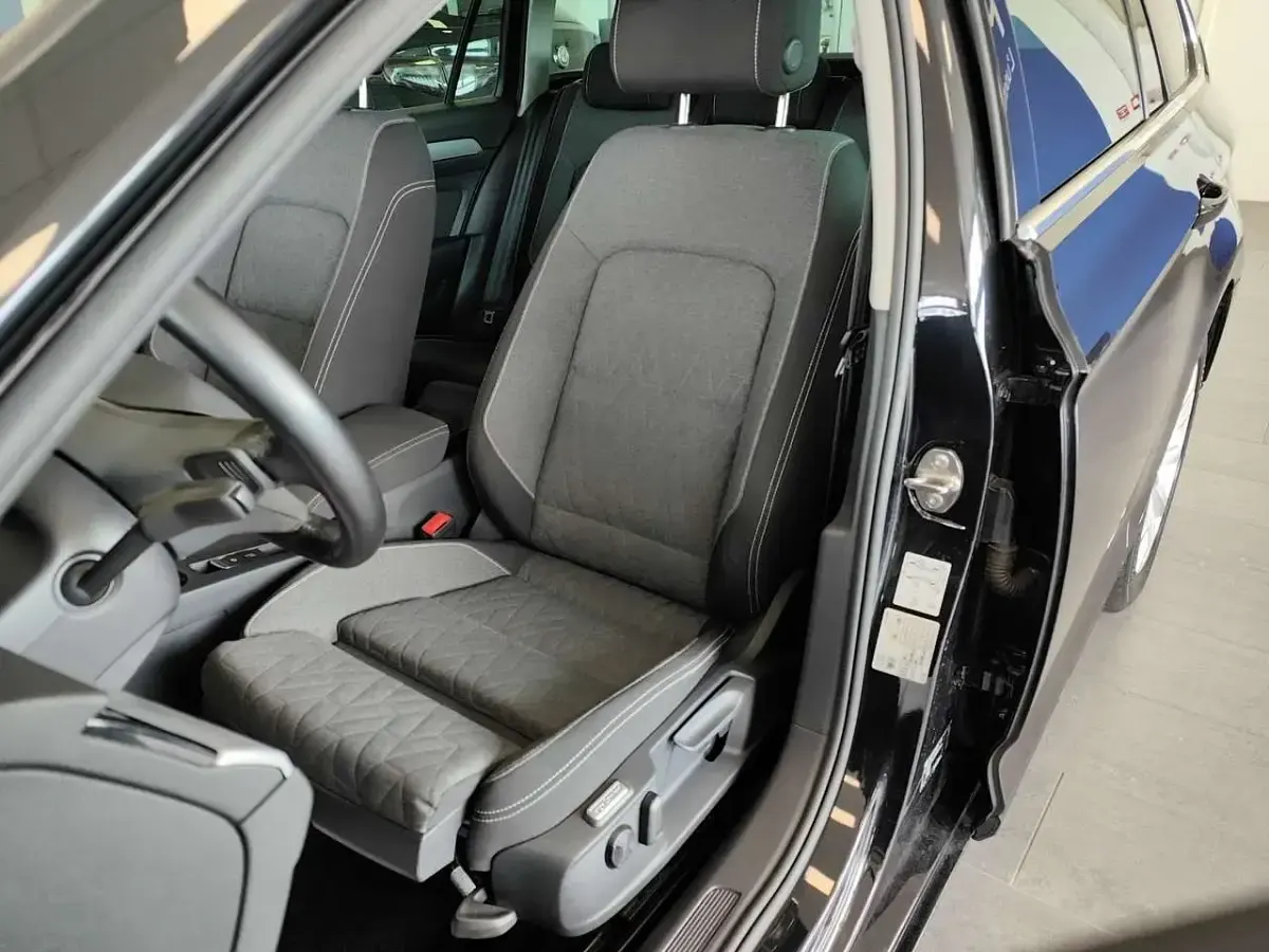 Usata VW Passat 150 CV (110 kW) 2022 Nero Station wagon