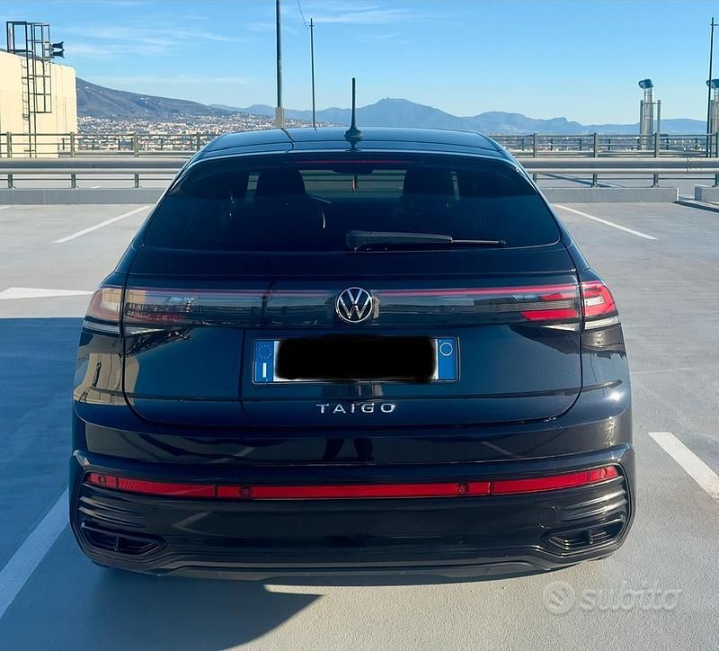 Usata VW Taigo R-line 110 CV (80 kW) 2023 Nero SUV