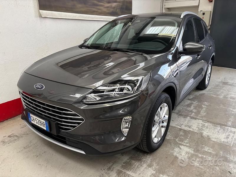 Usata Ford Kuga Business Edition 225 CV (165 kW) 2021 Grigio SUV