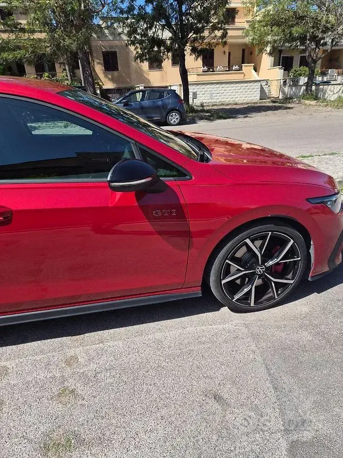 Usata VW Golf VIII GTI 265 CV (194 kW) 2024 Rosso Berlina
