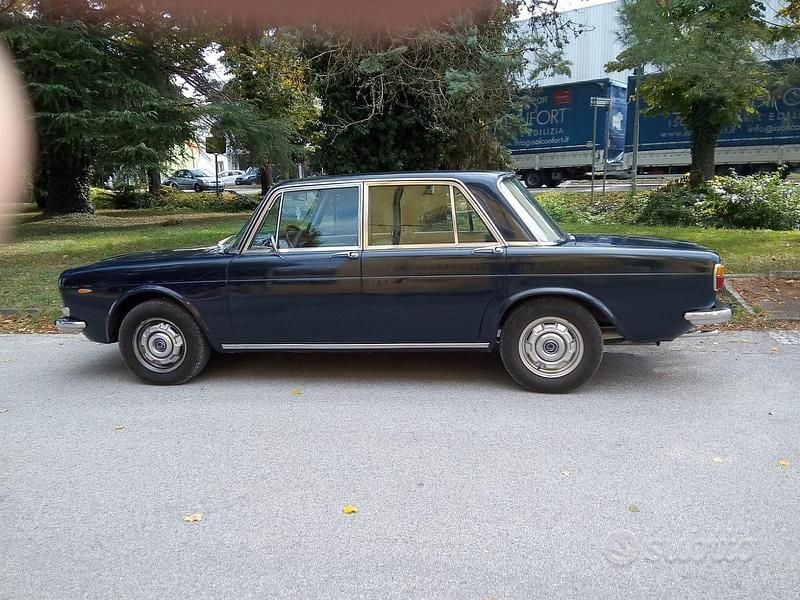 Usata Lancia 2000 1970 Berlina