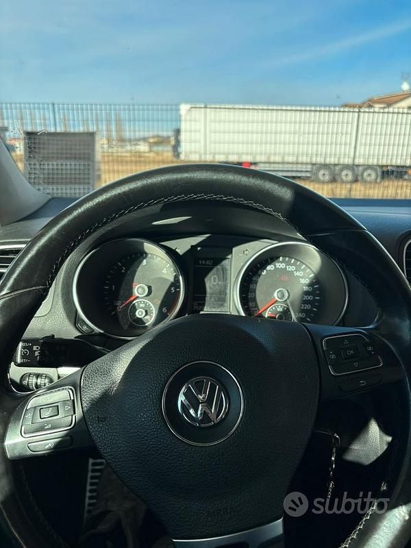 Usata VW Golf VI 140 CV (102 kW) 2010 Grigio Utilitaria