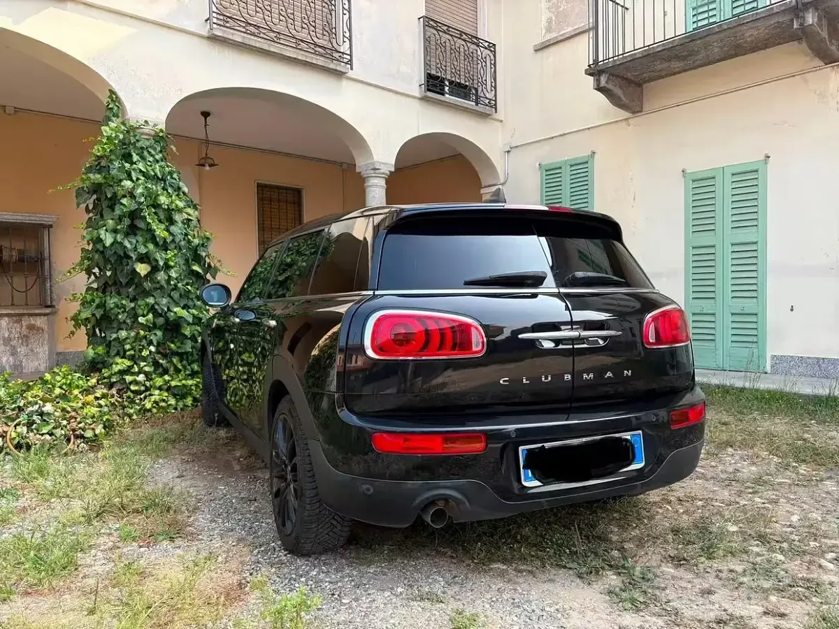 Usata Mini One Clubman 102 CV (75 kW) 2019 Nero Station wagon