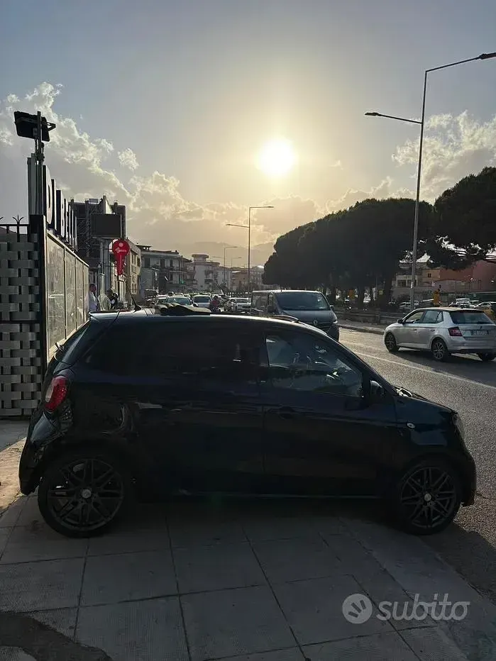 Usata Smart ForFour Brabus 109 CV (80 kW) 2017 Nero Utilitaria