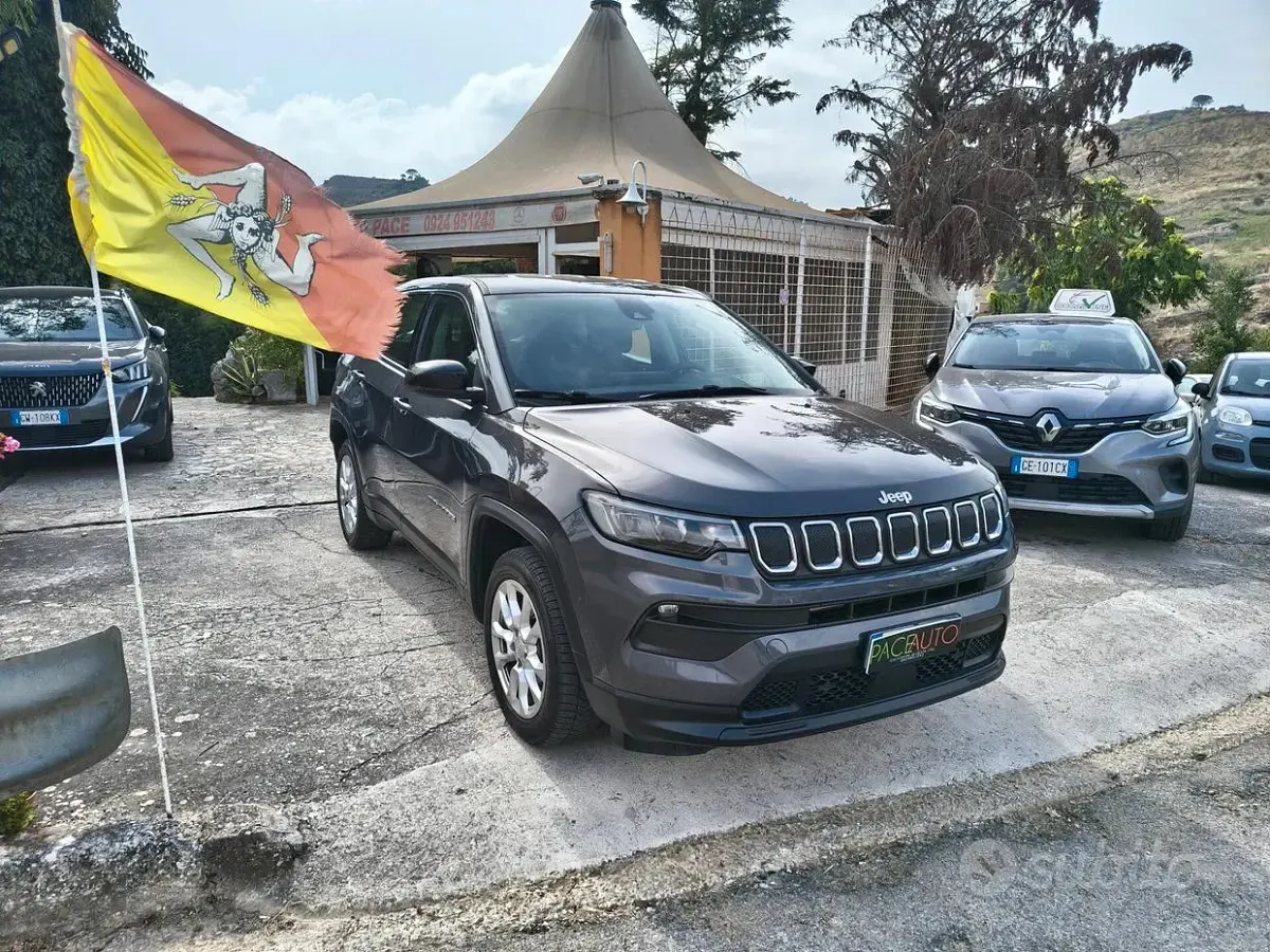 Usata Jeep Compass 131 CV (96 kW) 2022 Grigio SUV