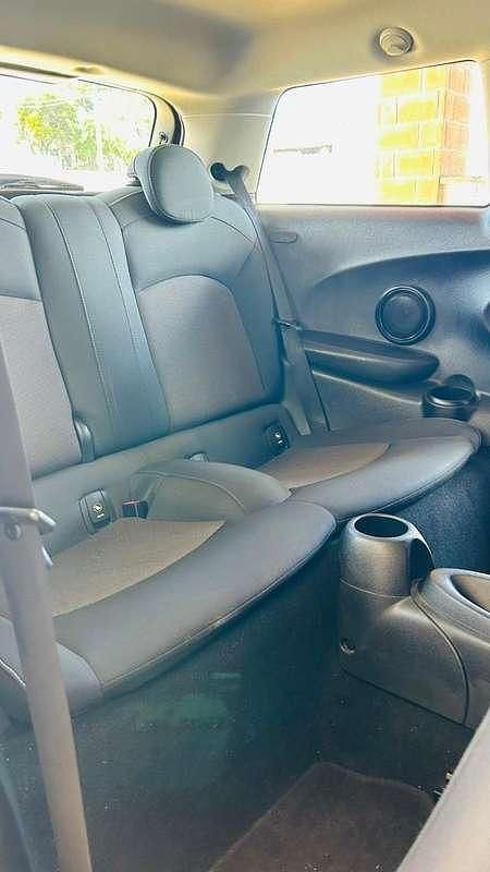 Usata Mini ONE 75 CV (55 kW) 2017 Rosso Utilitaria