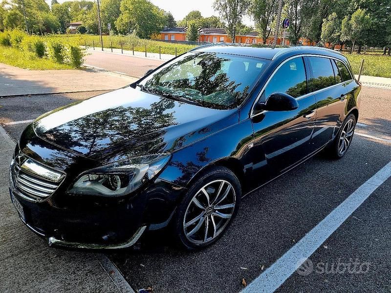 Usata Opel Insignia Sport 163 CV (119 kW) 2014 Nero Station wagon