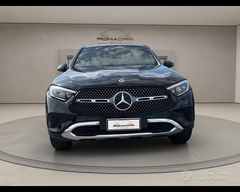 Begagnad Mercedes GLC220 Advanced Plus 197 HK (144 kW) 2023 Svart Sportkupé