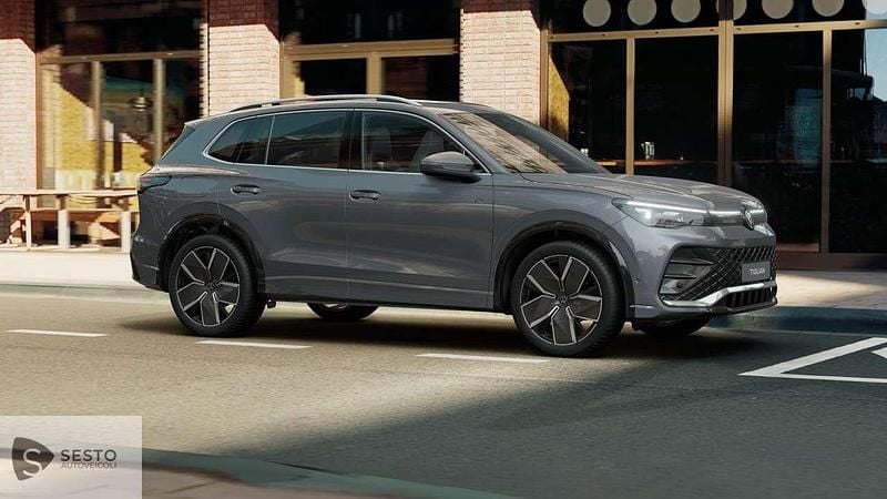 Nuova VW Tiguan R-line 150 CV (110 kW) 2026 Grigio SUV