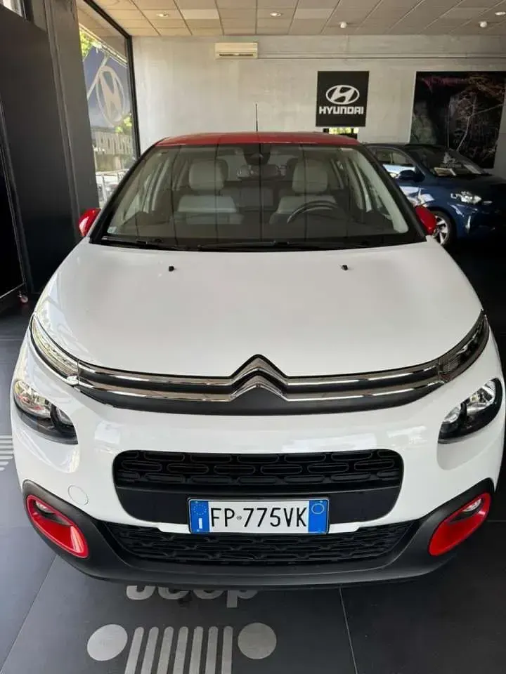 Usata Citroën C3 Shine 102 CV (75 kW) 2018 Bianco Utilitaria
