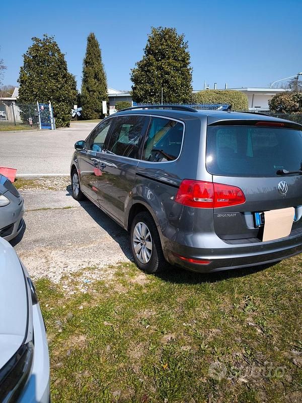 Usata VW Sharan 150 CV (110 kW) 2014 Grigio Monovolume