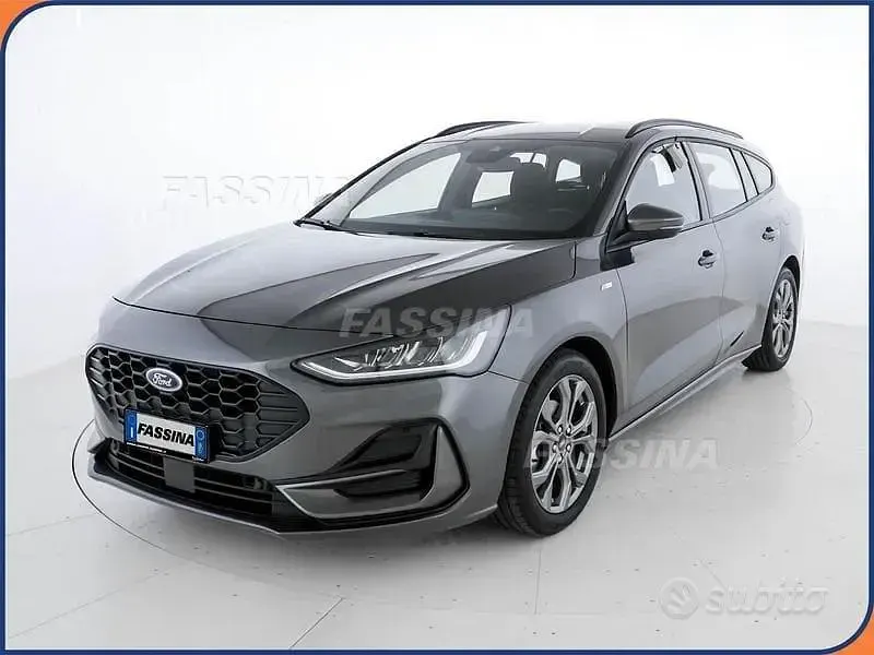 Usata Ford Focus ST-Line 155 CV (114 kW) 2025 Grigio Station wagon