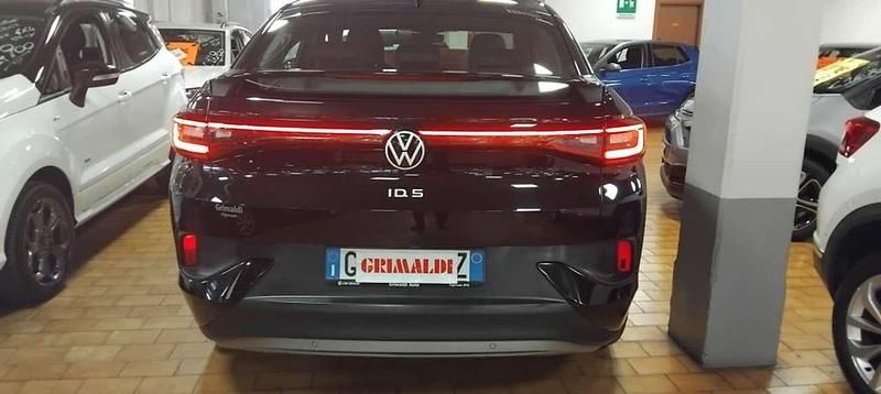 Usata VW ID.5 Pro Performance 77 kW (105 CV) 2023 Grenadill black / metallizzato SUV