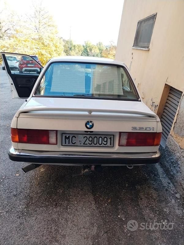 Usata BMW 320 1987 Bianco Coupé