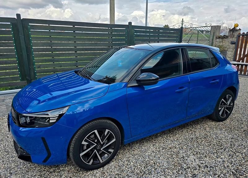 Usata Opel Corsa GS Line 100 CV (73 kW) 2024 Blu Utilitaria