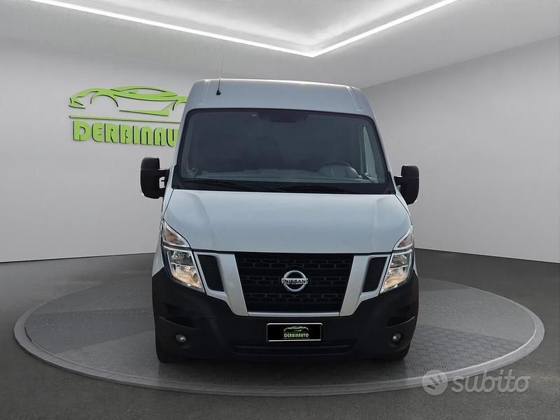 Bianco Usata 2016 Nissan NV300 Furgone | 9999 € - Immagine 1/4
