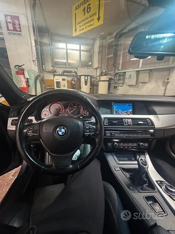 Usata BMW 525 M Sport 204 CV (150 kW) 2010 Grigio Berlina