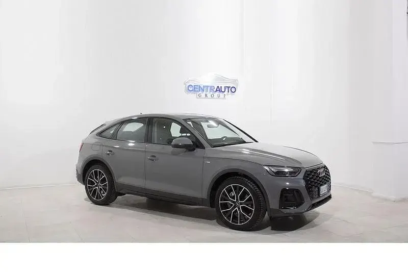 Usata Audi Q5 Sportback S-Line 163 CV (119 kW) 2022 Grigio SUV