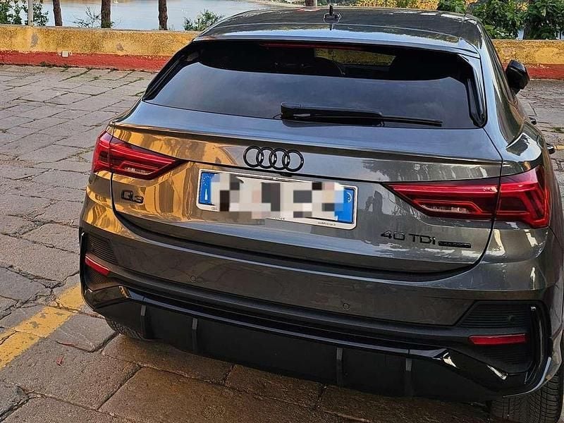 Usata Audi Q3 Sportback S-Line 200 CV (147 kW) 2021 Grigio SUV