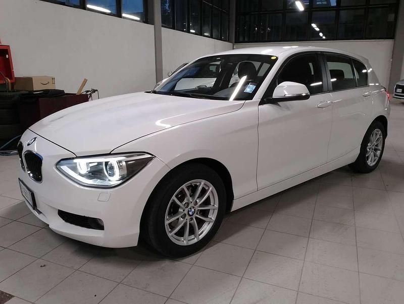Usata BMW 114 102 CV (75 kW) 2015 Bianco Utilitaria