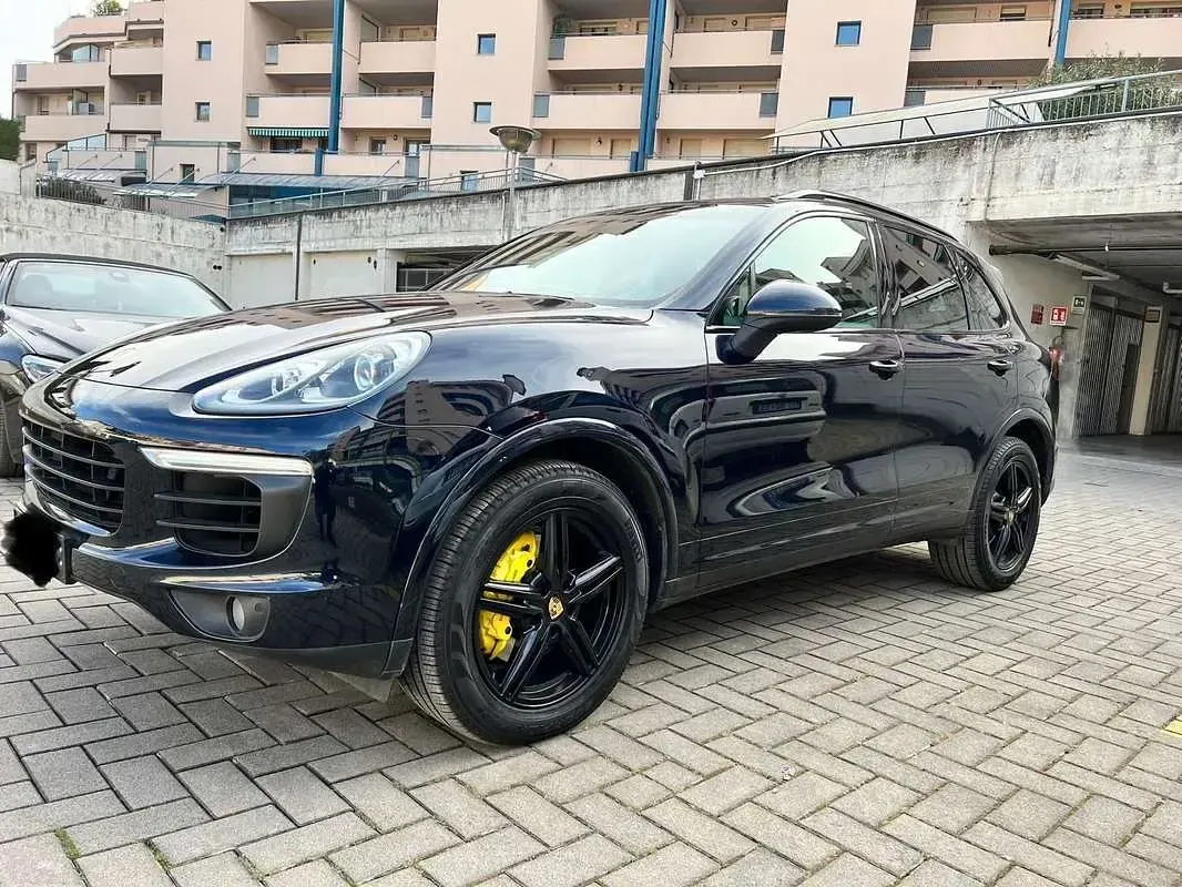 Usata Porsche Cayenne 262 CV (192 kW) 2016 Blu/azzurro SUV