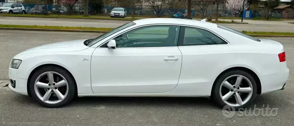 Usata Audi A5 Ambition 190 CV (139 kW) 2010 Bianco Coupé