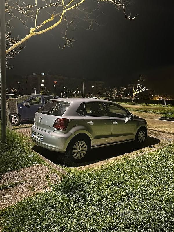 Usata VW Polo 75 CV (55 kW) 2011 Grigio Berlina