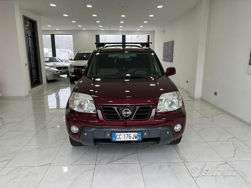 Usata Nissan X-Trail 114 CV (83 kW) 2002 Rosso SUV
