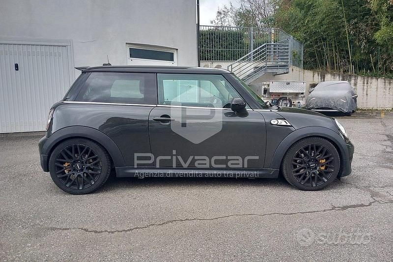 Usata Mini Cooper S 184 CV (135 kW) 2010 Grigio Utilitaria