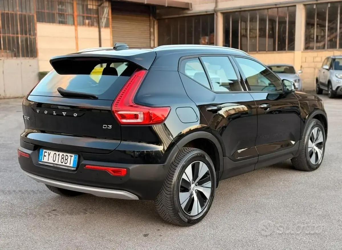 Usata Volvo XC40 R-Design 150 CV (110 kW) 2019 Nero SUV