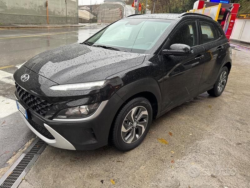 Nero Usata 2022 Hyundai Kona SUV | 16.500 € (Ottimo prezzo) - Immagine 1/4